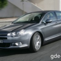 : Ситроен С5 спереди, сбоку