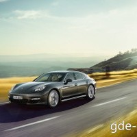 : Porsche Panamera Turbo S спереди, сбоку