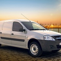 Lada Largus фургон: спереди справа